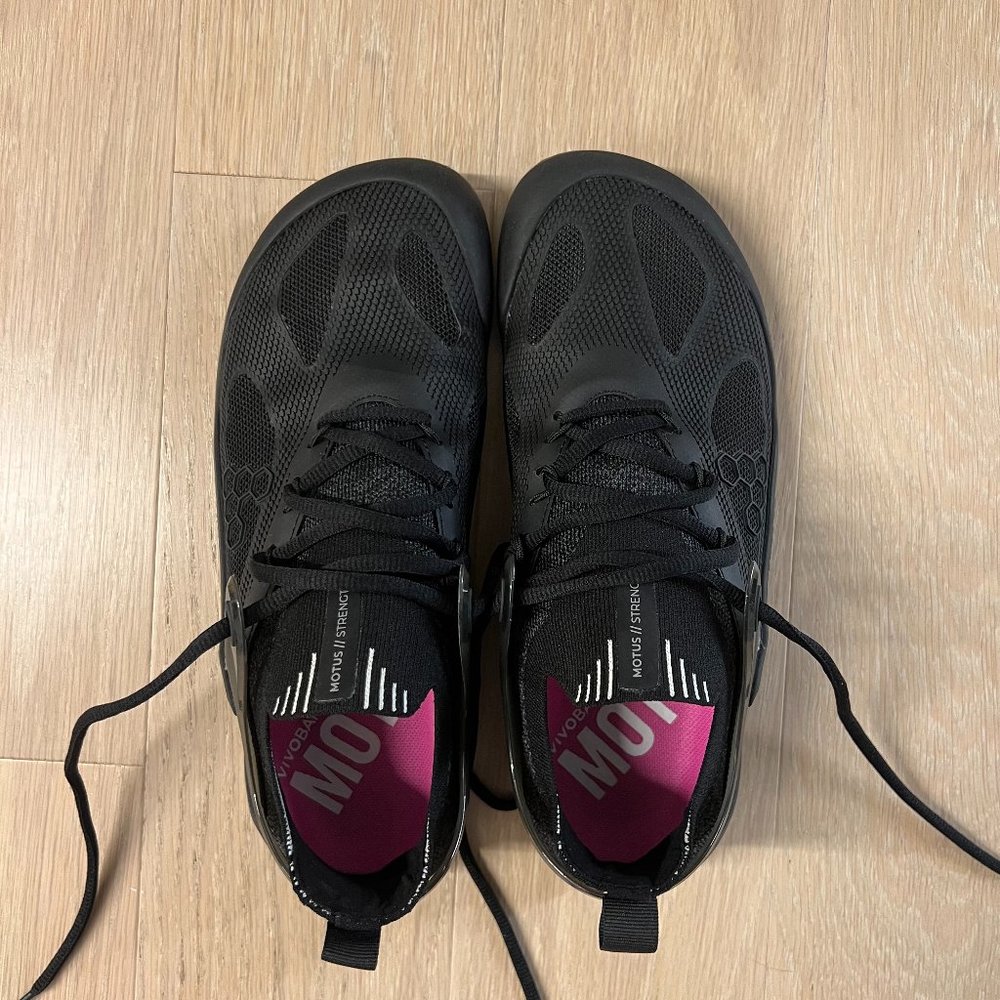 EUC Vivobarefoot MOTUS STRENGTH (womens) size US Women's 7/EU 37 (black)